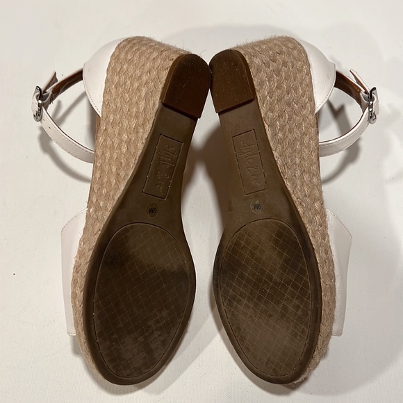 Women's Seleeney Espadrille Wedge Sandals. Color: White Size 9M - Picture 8 of 13